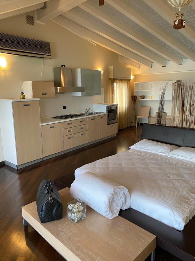Molino Apartments Дезенцано-дель-Гарда Экстерьер фото
